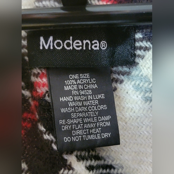 Modena NYC plaid knit soft fringe Shawl/Cape/poncho Women’s One Size NWOT - Picture 3 of 6